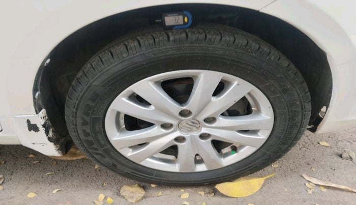 2017 Maruti Ertiga VXI CNG, Petrol, Manual, 1,53,410 km, tyre