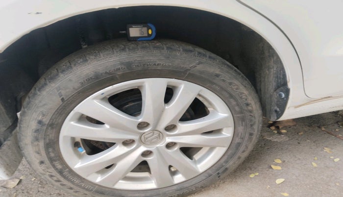 2017 Maruti Ertiga VXI CNG, Petrol, Manual, 1,53,410 km, tyre