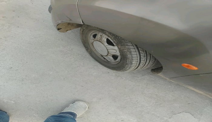 2017 Chevrolet Beat PS PETROL, Petrol, Manual, 1,20,545 km, tyre