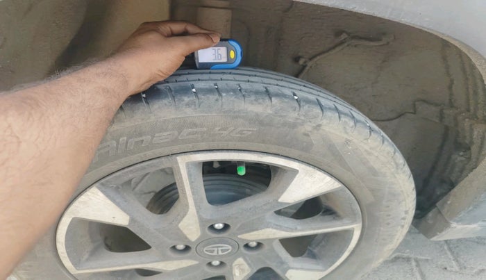 2022 Tata PUNCH CREATIVE AMT 1.2 RTN DUAL TONE, Petrol, Automatic, 30,535 km, tyre