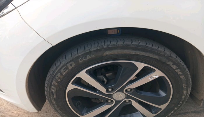 2024 Tata ALTROZ XZ + SUNROOF, Petrol, Manual, 10,922 km, tyre