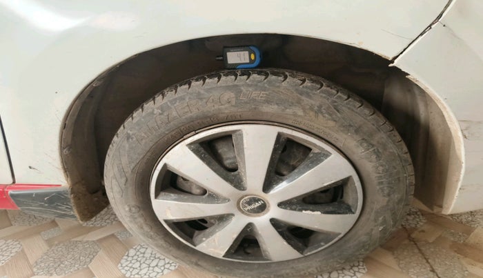 2011 Maruti A Star VXI, Petrol, Manual, 83,650 km, tyre