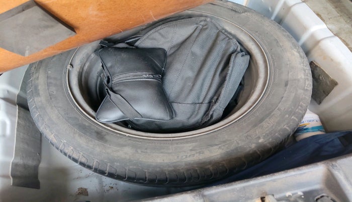 2021 Tata NEXON XZ PETROL, Petrol, Manual, 68,601 km, tyre