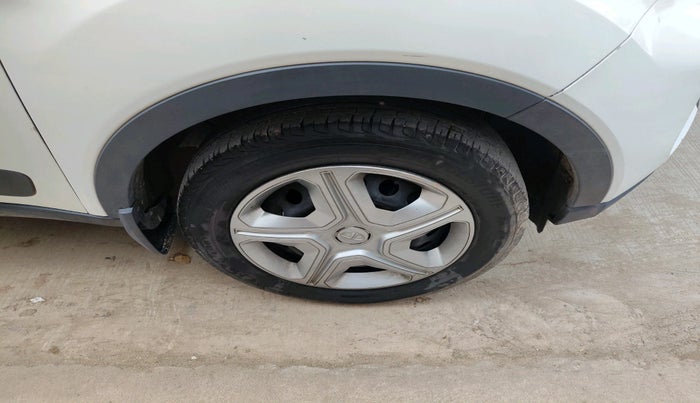 2021 Tata NEXON XZ PETROL, Petrol, Manual, 68,601 km, tyre