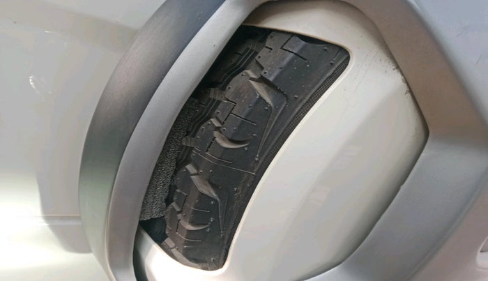 2017 Mahindra TUV300 T8, Diesel, Manual, 22,840 km, tyre