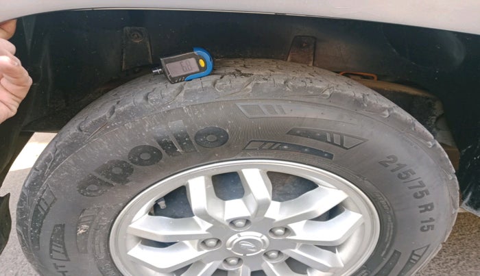 2017 Mahindra TUV300 T8, Diesel, Manual, 22,840 km, tyre