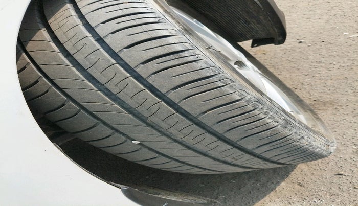 2012 Hyundai Verna FLUIDIC 1.6 CRDI SX, Diesel, Manual, 1,26,268 km, tyre