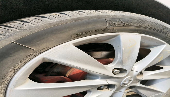 2012 Hyundai Verna FLUIDIC 1.6 CRDI SX, Diesel, Manual, 1,26,268 km, tyre