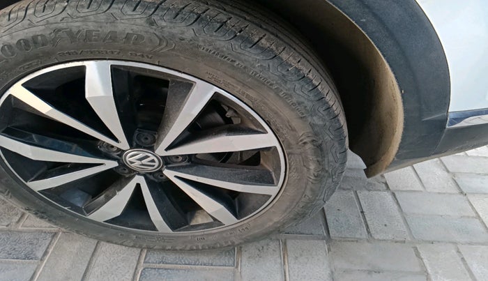 2019 Volkswagen T-ROC 1.5 TSI AT, Petrol, Automatic, 73,542 km, tyre