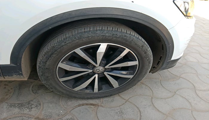 2019 Volkswagen T-ROC 1.5 TSI AT, Petrol, Automatic, 73,542 km, tyre