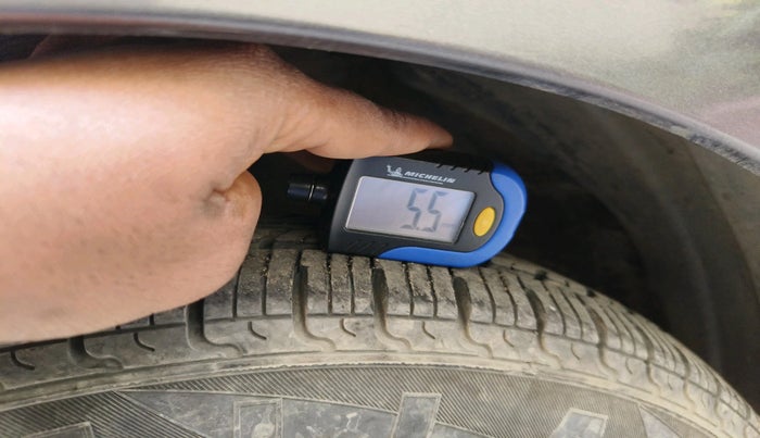 2012 Hyundai i10 SPORTZ 1.2 AT, Petrol, Automatic, 60,688 km, tyre