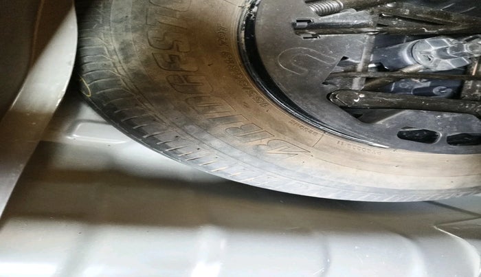 2012 Hyundai i10 SPORTZ 1.2 AT, Petrol, Automatic, 60,688 km, tyre