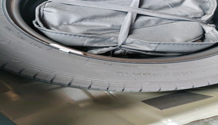 2022 Tata NEXON XM PETROL, Petrol, Manual, 9,750 km, tyre