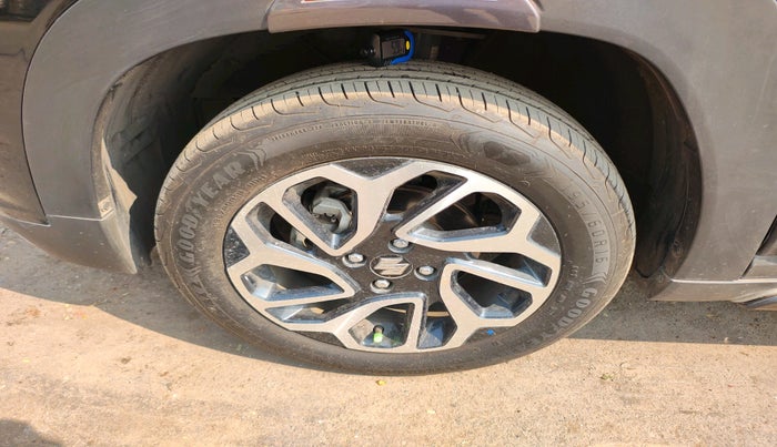 2024 Maruti FRONX ALPHA 1.0L TURBO 6 AT, Petrol, Automatic, 3,218 km, tyre