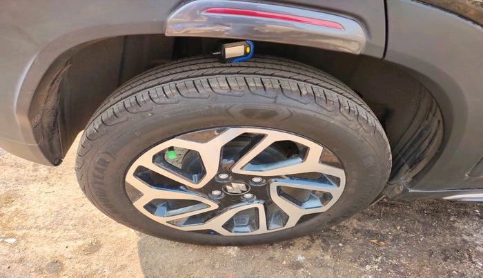 2024 Maruti FRONX ALPHA 1.0L TURBO 6 AT, Petrol, Automatic, 3,218 km, tyre