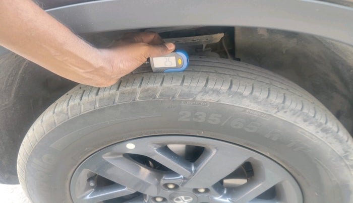 2022 Tata Harrier XTA PLUS 2.0L KRYOTEC DARK EDITION, Diesel, Automatic, 42,152 km, tyre