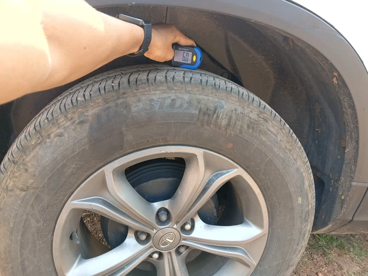 2021 Tata Harrier XT 2.0L KRYOTEC, Diesel, Manual, 80,218 km, tyre