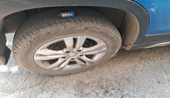 2017 Maruti Vitara Brezza VDI (O), Diesel, Manual, 1,21,061 km, tyre