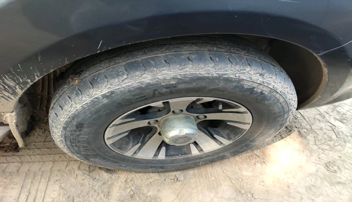 2018 Tata Safari Storme 2.2 EX 4X2, Diesel, Manual, 1,22,848 km, tyre