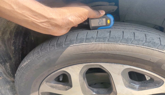 2020 Renault Duster RXS 1.3 TURBO PETROL CVT, Petrol, Automatic, 48,465 km, tyre