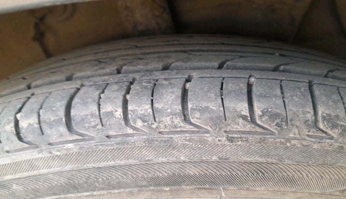 2023 Hyundai AURA S 1.2 CNG, Petrol, Manual, 47,504 km, tyre