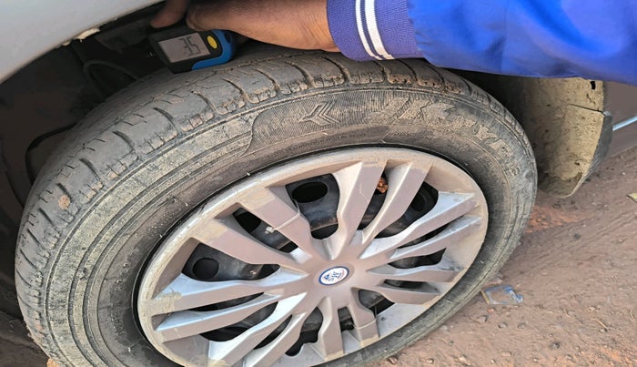 2018 Tata TIGOR XT PETROL, Petrol, Manual, 59,901 km, tyre