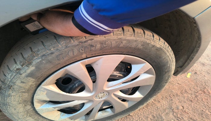 2018 Tata TIGOR XT PETROL, Petrol, Manual, 59,901 km, tyre