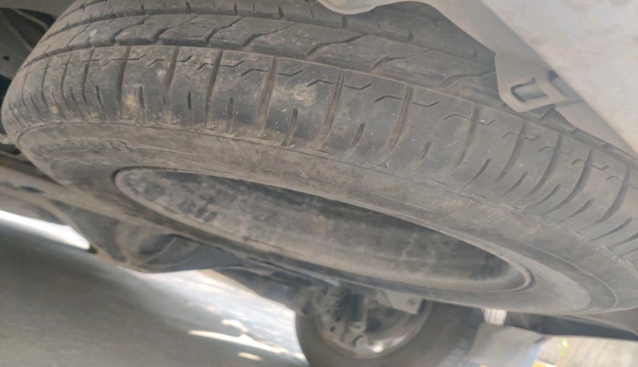 2021 Toyota Innova Crysta 2.4 VX 8 STR, Diesel, Manual, 12,251 km, tyre