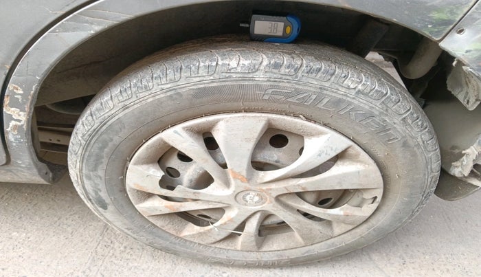 2014 Maruti Wagon R 1.0 VXI, Petrol, Manual, 61,412 km, tyre