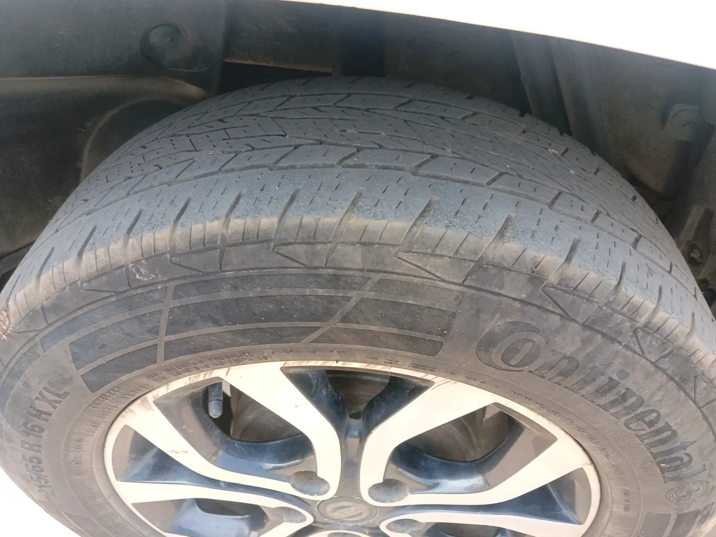 2016 Nissan Terrano XL D PLUS, Diesel, Manual, 1,36,819 km, tyre