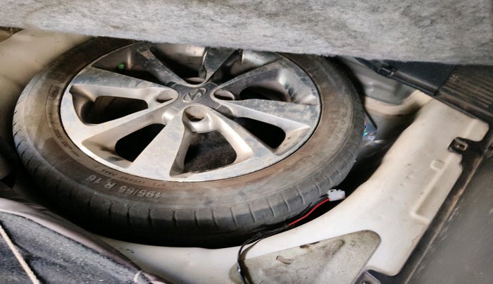 2014 Hyundai Elite i20 SPORTZ 1.4 (O) CRDI, Diesel, Manual, 1,16,390 km, tyre