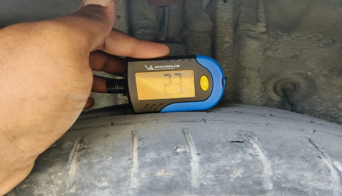 2014 Hyundai Elite i20 SPORTZ 1.4 (O) CRDI, Diesel, Manual, 1,16,390 km, tyre