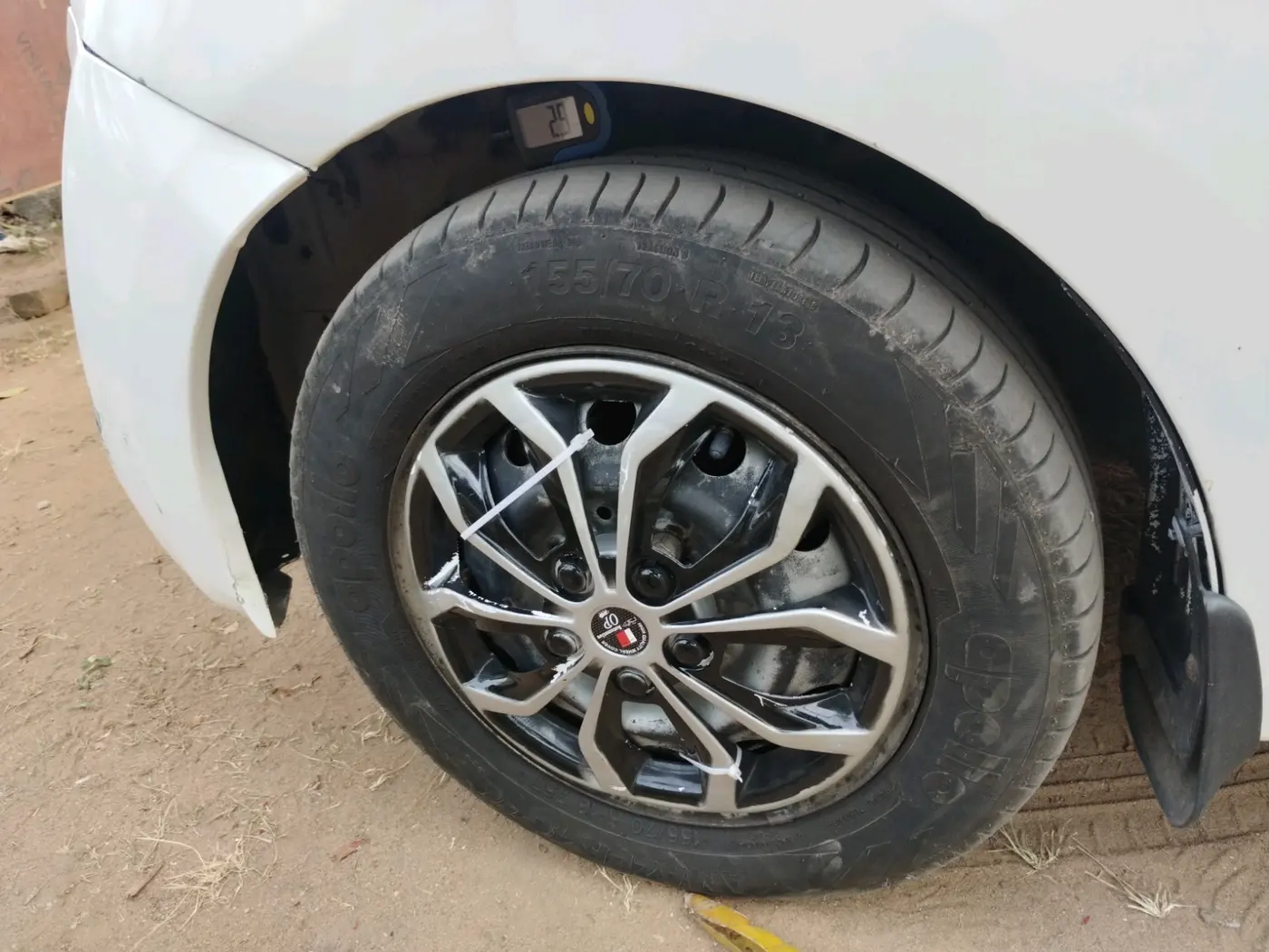 2017 Hyundai Eon ERA +, Petrol, Manual, 1,10,582 km, tyre