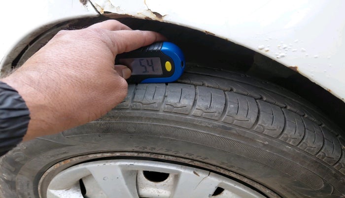 2018 Hyundai Eon ERA +, Petrol, Manual, 52,241 km, tyre