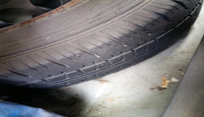 2013 Maruti Alto 800 LXI CNG, Petrol, Manual, 93,627 km, tyre