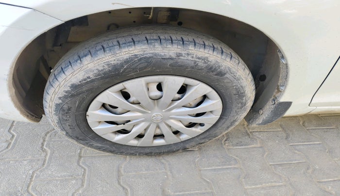 2015 Maruti Swift LDI, Diesel, Manual, 1,03,515 km, tyre