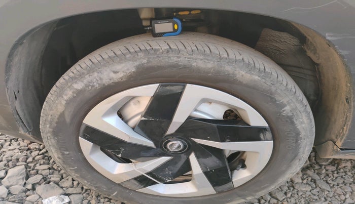 2023 Nissan MAGNITE XE, Petrol, Manual, 28,672 km, tyre