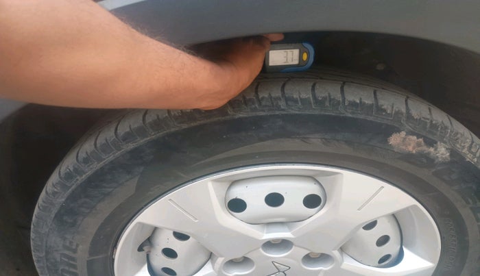 2023 Mahindra XUV300 W4 1.2 PETROL, CNG, Manual, 93,000 km, tyre