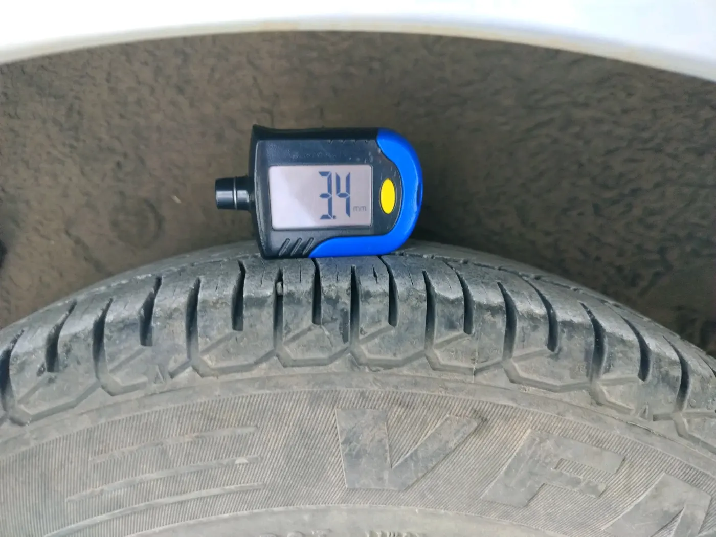 2012 Hyundai i10 MAGNA 1.2, CNG, Manual, 45,942 km, tyre
