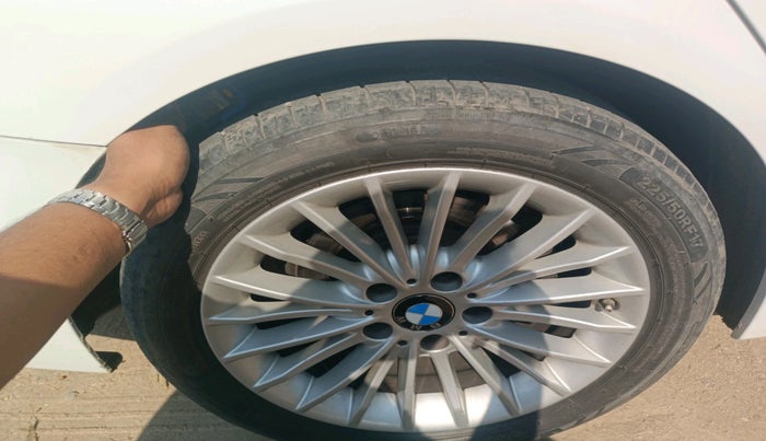 2018 BMW 3 Series 320d Luxury Line, Diesel, Automatic, 32,237 km, tyre