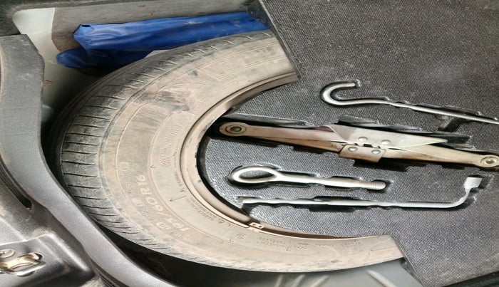 2022 Honda WR-V 1.5L I-DTEC SV MT, Diesel, Manual, 87,266 km, tyre