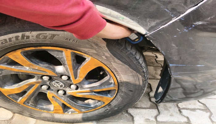 2022 Toyota Innova Crysta 2.4 G 8 STR, Diesel, Manual, 70,036 km, tyre