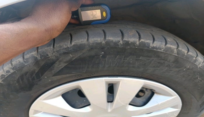 2013 Maruti Swift Dzire VXI, Petrol, Manual, 1,78,420 km, tyre