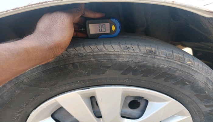 2013 Maruti Swift Dzire VXI, Petrol, Manual, 1,78,420 km, tyre