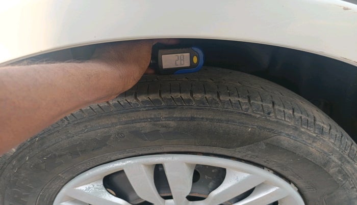 2013 Maruti Swift Dzire VXI, Petrol, Manual, 1,78,420 km, tyre