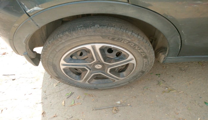 2018 Tata NEXON XMA DIESEL, Diesel, Automatic, 57,855 km, tyre