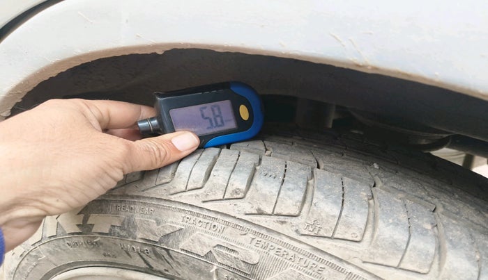 2016 Maruti Alto 800 VXI, Petrol, Manual, 1,04,200 km, tyre