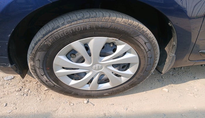 2022 Maruti Swift VXI, Petrol, Manual, 51,094 km, tyre