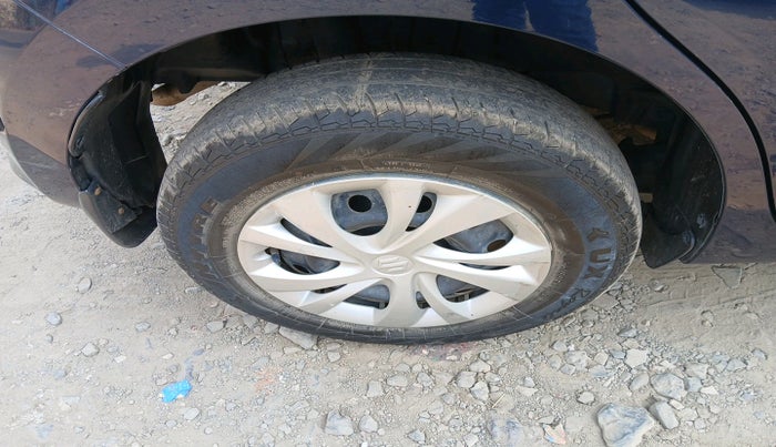 2022 Maruti Swift VXI, Petrol, Manual, 51,094 km, tyre