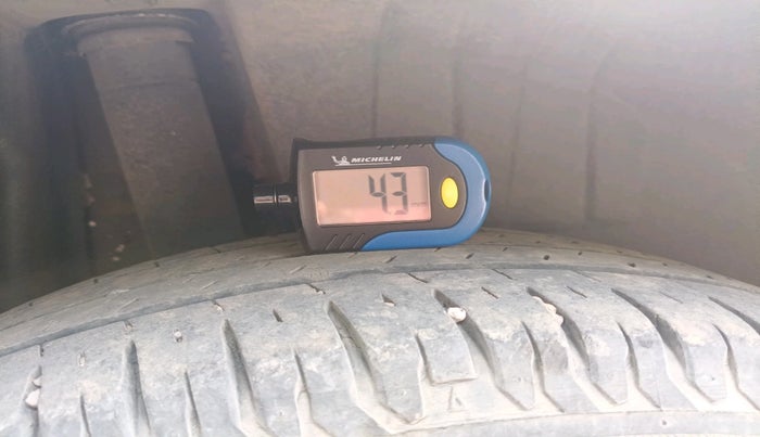 2022 Maruti Dzire ZXI AMT, Petrol, Automatic, 28,000 km, tyre